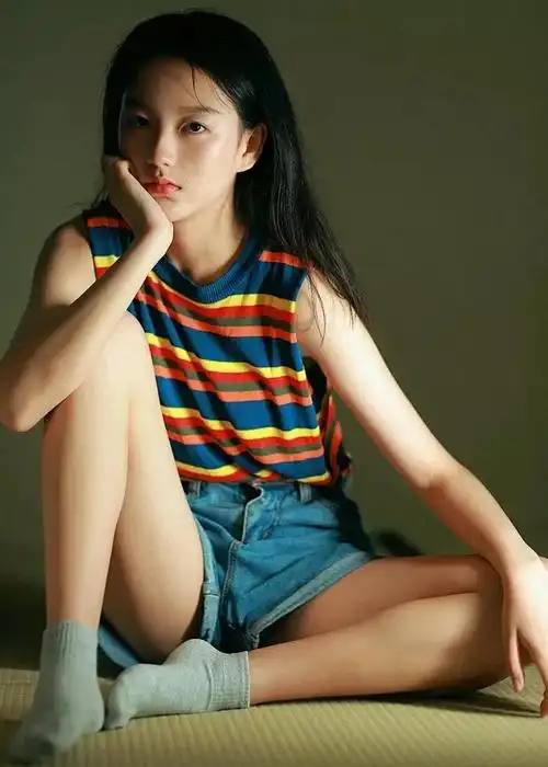 战争动漫《烽火绘卷》海报